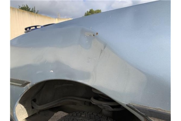 Recambio de aleta delantero izquierda para peugeot 604 2.3 srd-turbo referencia OEM IAM 784146  