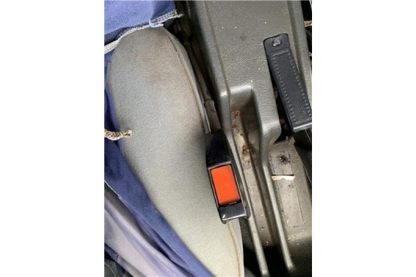 Recambio de anclaje cinturon delantero derecho para peugeot 604 2.3 srd-turbo referencia OEM IAM 147XD2S  