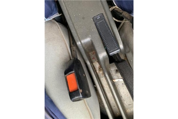 Recambio de anclaje cinturon delantero derecho para peugeot 604 2.3 srd-turbo referencia OEM IAM 147XD2S  