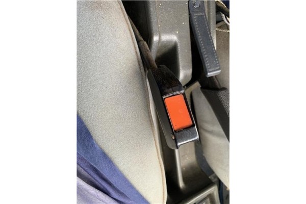 Recambio de anclaje cinturon delantero derecho para peugeot 604 2.3 srd-turbo referencia OEM IAM 147XD2S  