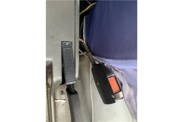 Recambio de anclaje cinturon delantero izquierdo para peugeot 604 2.3 srd-turbo referencia OEM IAM 147XD2S  