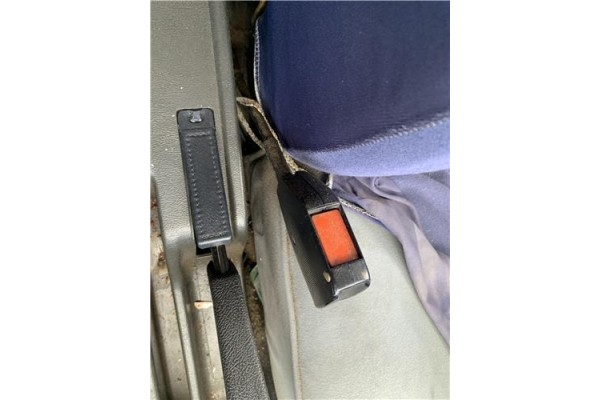 Recambio de anclaje cinturon delantero izquierdo para peugeot 604 2.3 srd-turbo referencia OEM IAM 147XD2S  