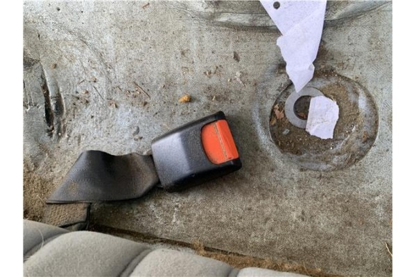 Recambio de anclaje cinturon trasero derecho para peugeot 604 2.3 srd-turbo referencia OEM IAM 897591  