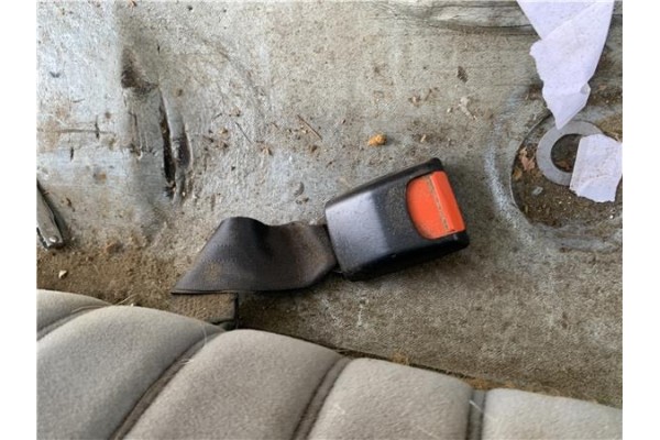 Recambio de anclaje cinturon trasero derecho para peugeot 604 2.3 srd-turbo referencia OEM IAM 897591  