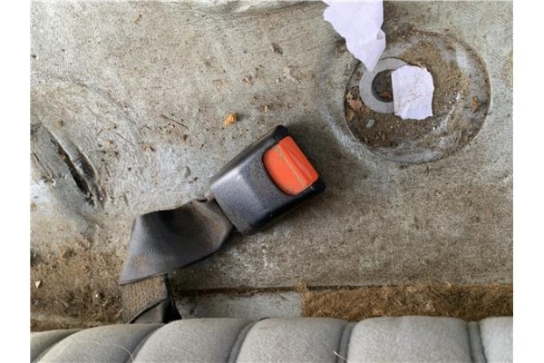 Recambio de anclaje cinturon trasero derecho para peugeot 604 2.3 srd-turbo referencia OEM IAM 897591  