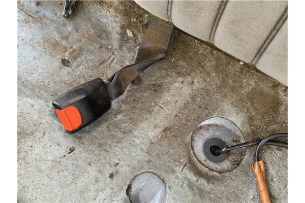 Recambio de anclaje cinturon trasero izquierdo para peugeot 604 2.3 srd-turbo referencia OEM IAM 897591  