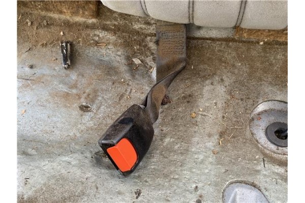 Recambio de anclaje cinturon trasero izquierdo para peugeot 604 2.3 srd-turbo referencia OEM IAM 897591  