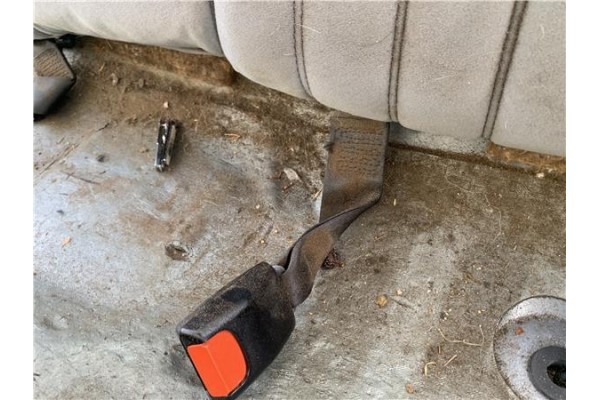 Recambio de anclaje cinturon trasero izquierdo para peugeot 604 2.3 srd-turbo referencia OEM IAM 897591  