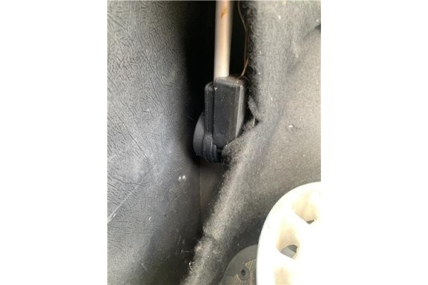 Recambio de antena electrica para peugeot 604 2.3 srd-turbo referencia OEM IAM 9716C4  