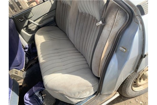 Recambio de asientos traseros para peugeot 604 2.3 srd-turbo referencia OEM IAM 147XD2S  