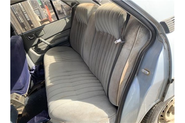 Recambio de asientos traseros para peugeot 604 2.3 srd-turbo referencia OEM IAM 147XD2S  