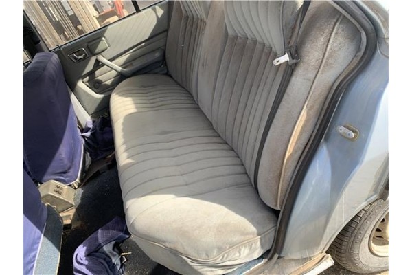 Recambio de asientos traseros para peugeot 604 2.3 srd-turbo referencia OEM IAM 147XD2S  