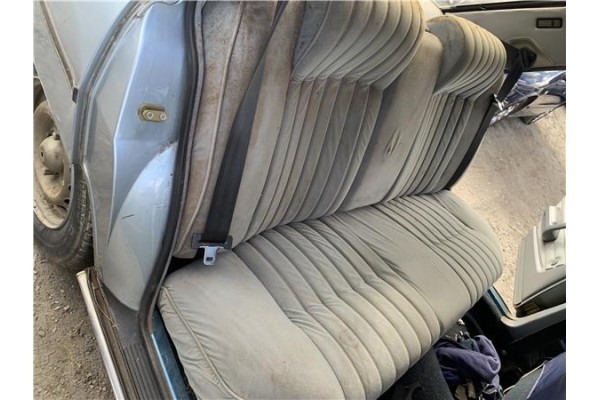 Recambio de asientos traseros para peugeot 604 2.3 srd-turbo referencia OEM IAM 147XD2S  