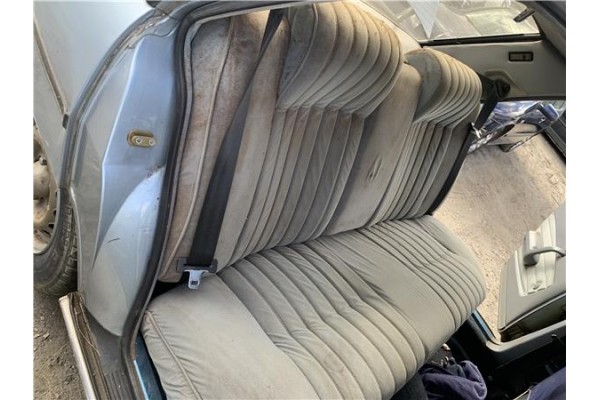 Recambio de asientos traseros para peugeot 604 2.3 srd-turbo referencia OEM IAM 147XD2S  