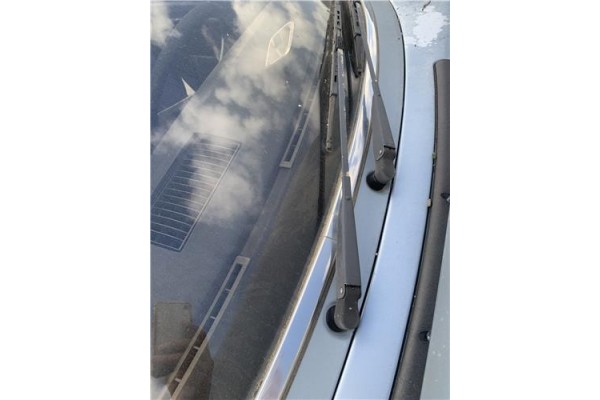 Recambio de brazo limpiaparabrisas delantero derecho para peugeot 604 2.3 srd-turbo referencia OEM IAM 147XD2S  