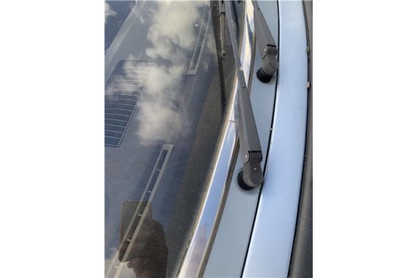 Recambio de brazo limpiaparabrisas delantero derecho para peugeot 604 2.3 srd-turbo referencia OEM IAM 147XD2S  