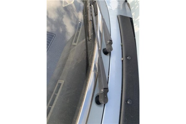 Recambio de brazo limpiaparabrisas delantero derecho para peugeot 604 2.3 srd-turbo referencia OEM IAM 147XD2S  