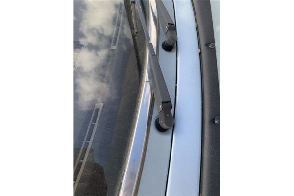 Recambio de brazo limpiaparabrisas delantero derecho para peugeot 604 2.3 srd-turbo referencia OEM IAM 147XD2S  