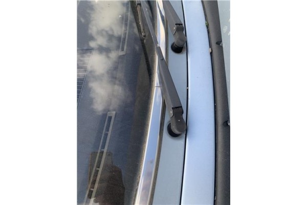 Recambio de brazo limpiaparabrisas delantero derecho para peugeot 604 2.3 srd-turbo referencia OEM IAM 147XD2S  