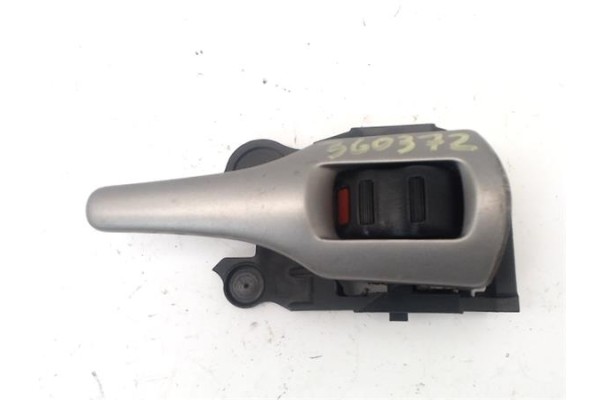 Recambio de manilla int. puerta delantero derecha para toyota auris (e15) 2.0 d-4d referencia OEM IAM   