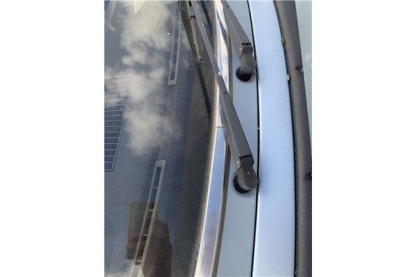 Recambio de brazo limpiaparabrisas delantero derecho para peugeot 604 2.3 srd-turbo referencia OEM IAM 147XD2S  