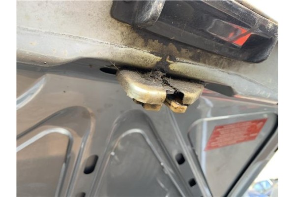 Recambio de cerradura porton para peugeot 604 2.3 srd-turbo referencia OEM IAM 147XD2S  