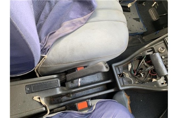 Recambio de consola para peugeot 604 2.3 srd-turbo referencia OEM IAM 147XD2S  