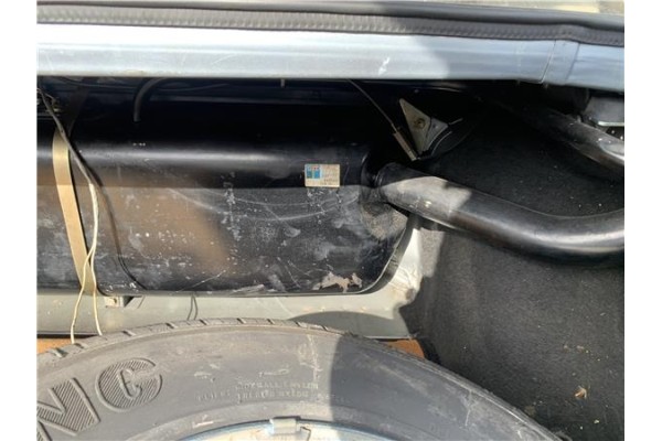 Recambio de deposito combustible para peugeot 604 2.3 srd-turbo referencia OEM IAM 150631  