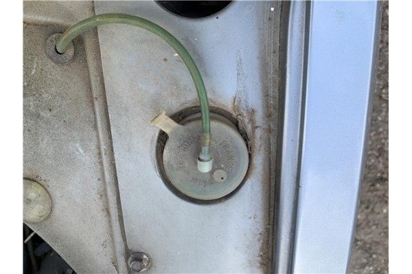 Recambio de deposito limpiaparabrisas para peugeot 604 2.3 srd-turbo referencia OEM IAM 147XD2S  