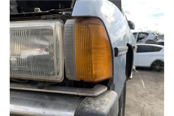 Recambio de intermitente delantero izquierdo para peugeot 604 2.3 srd-turbo referencia OEM IAM 630125  