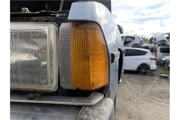 Recambio de intermitente delantero izquierdo para peugeot 604 2.3 srd-turbo referencia OEM IAM 630125  