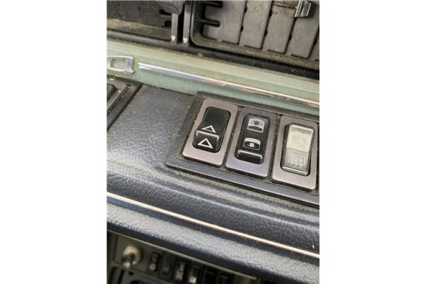 Recambio de interruptor luces emergencia para peugeot 604 2.3 srd-turbo referencia OEM IAM 655029  