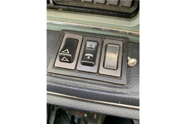 Recambio de interruptor luces emergencia para peugeot 604 2.3 srd-turbo referencia OEM IAM 655029  