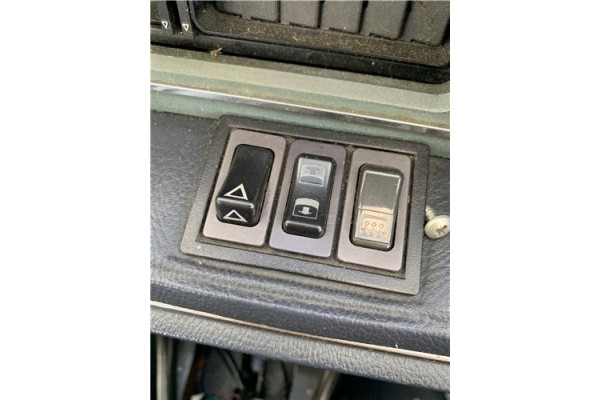 Recambio de interruptor luces emergencia para peugeot 604 2.3 srd-turbo referencia OEM IAM 655029  