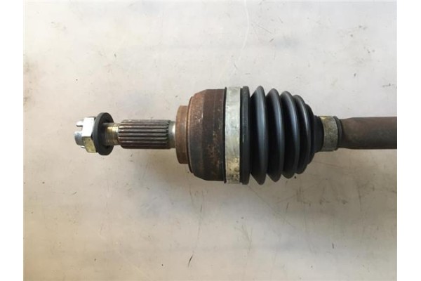 Recambio de palier delantero derecho para renault twingo ii 1.2 authentique referencia OEM IAM 8200684084 5719 8200341698 , RENA
