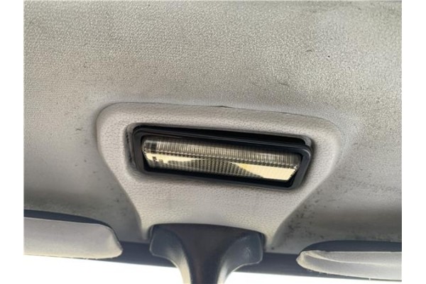 Recambio de luz delantero central techo para peugeot 604 2.3 srd-turbo referencia OEM IAM 636292  