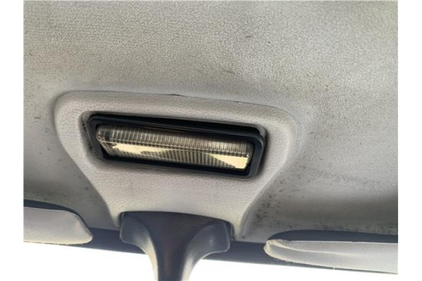 Recambio de luz delantero central techo para peugeot 604 2.3 srd-turbo referencia OEM IAM 636292  