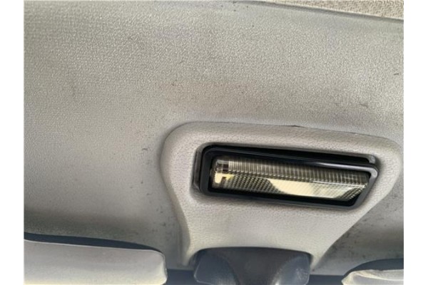 Recambio de luz delantero central techo para peugeot 604 2.3 srd-turbo referencia OEM IAM 636292  