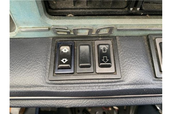 Recambio de mando elevalunas para peugeot 604 2.3 srd-turbo referencia OEM IAM 62590  