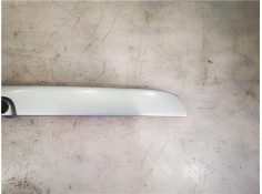 Recambio de moldura porton trasero para opel zafira a 2.0 dti 16v referencia OEM IAM 90579631  