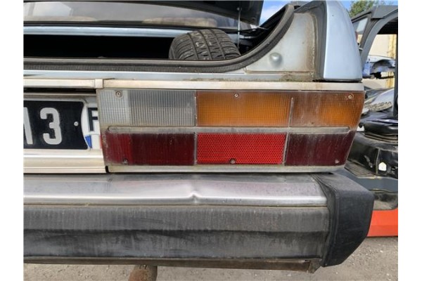 Recambio de piloto trasero derecho para peugeot 604 2.3 srd-turbo referencia OEM IAM 634273  