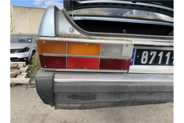 Recambio de piloto trasero izquierdo para peugeot 604 2.3 srd-turbo referencia OEM IAM 634395  