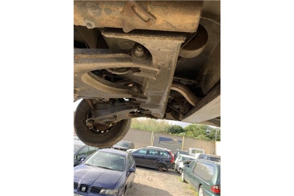 Recambio de puente trasero para peugeot 604 2.3 srd-turbo referencia OEM IAM 147XD2S  