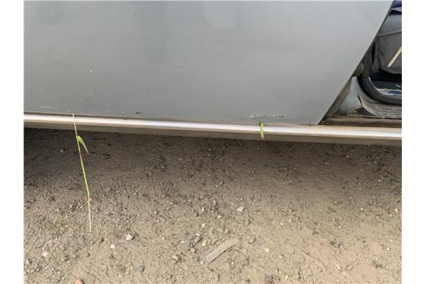 Recambio de puerta trasero derecha para peugeot 604 2.3 srd-turbo referencia OEM IAM 901220  