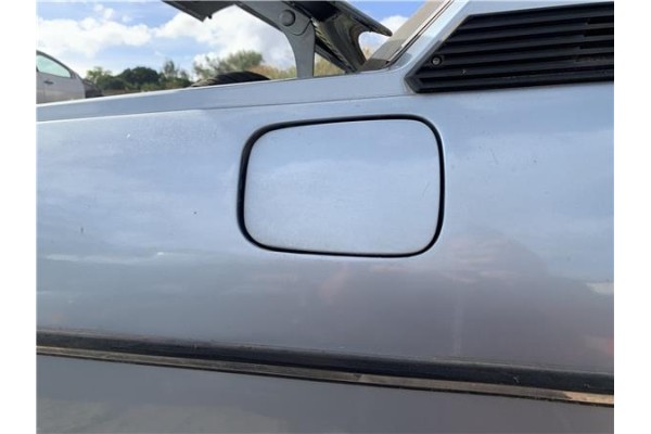 Recambio de tapa exterior combustible para peugeot 604 2.3 srd-turbo referencia OEM IAM 151728  