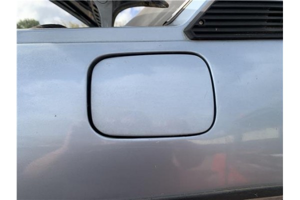 Recambio de tapa exterior combustible para peugeot 604 2.3 srd-turbo referencia OEM IAM 151728  