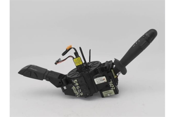 Recambio de mando intermitencia para renault trafic ii furgón (fl) 2.5 dti referencia OEM IAM   
