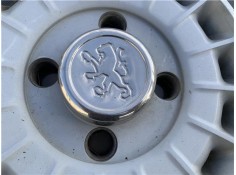 Recambio de tapacubos para peugeot 604 2.3 srd-turbo referencia OEM IAM 541540  