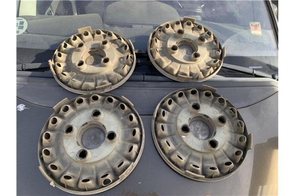Recambio de tapacubos para peugeot 604 2.3 srd-turbo referencia OEM IAM 541540  