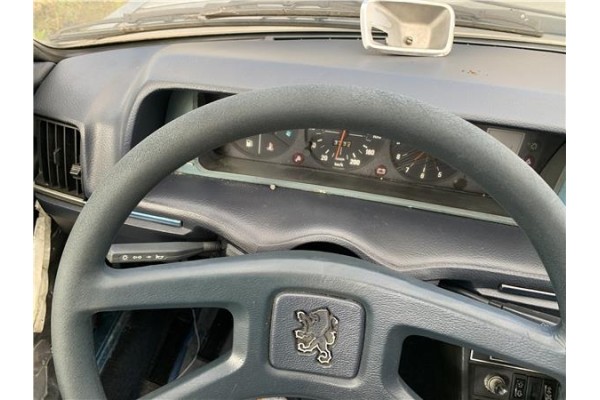 Recambio de volante para peugeot 604 2.3 srd-turbo referencia OEM IAM 410733  